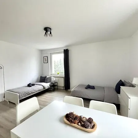 Sap07- Fitter's In Apartman *